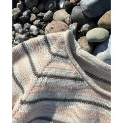 Amlie Tee af PetiteKnit