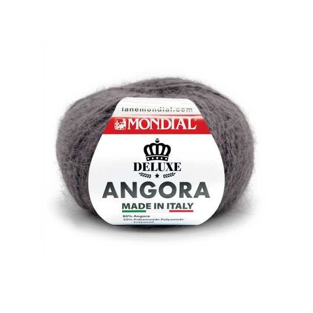 Angora garn fra Mondial.