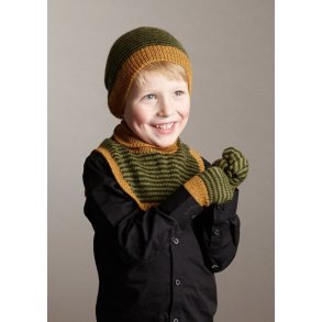 Drenge halsedisse st med striber.