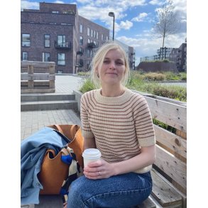 Friday Tee af PetiteKnit.