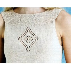 Sommertop med lille hulmnster.